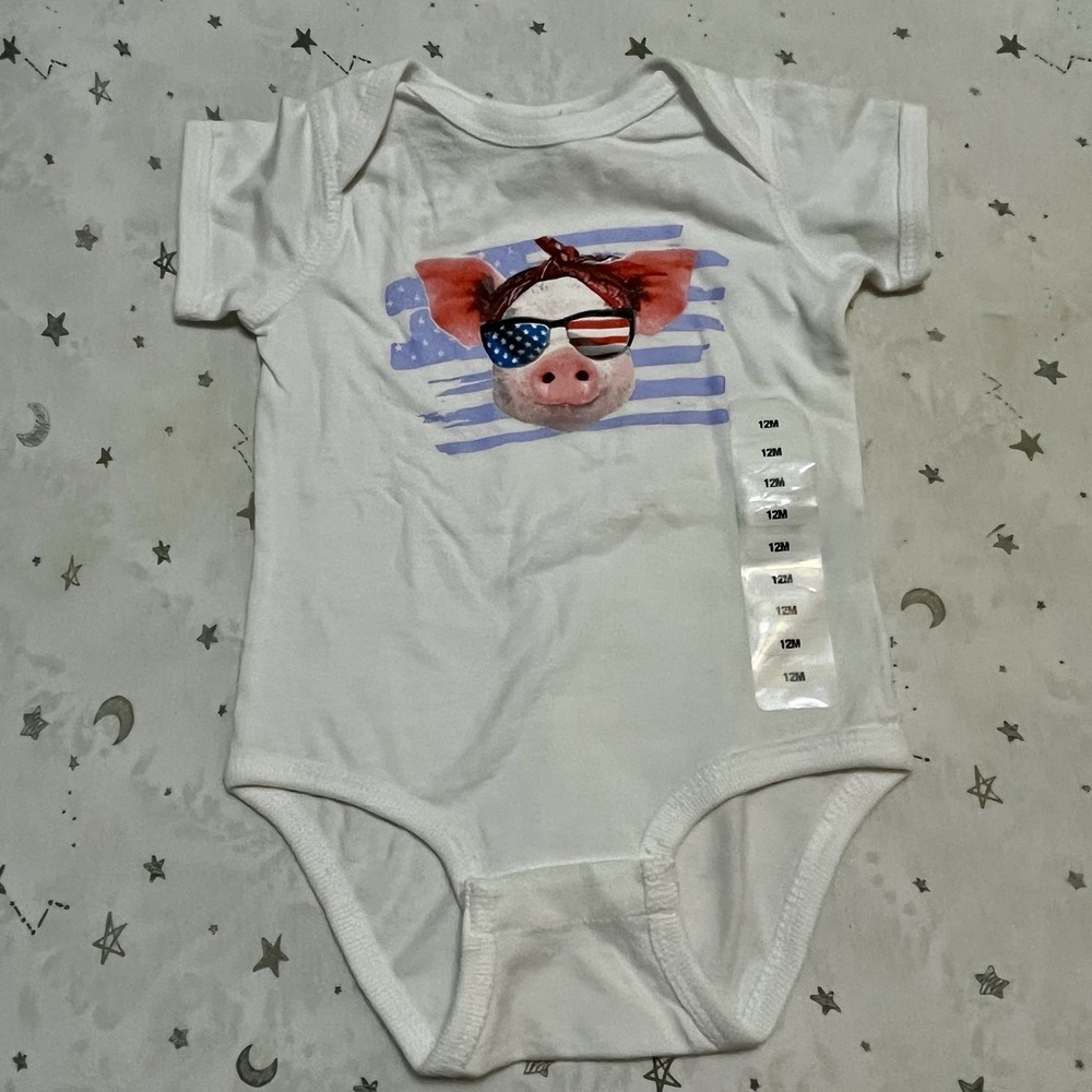 Rural‎ King 12 Month Girls Pig, Glasses & Bow Flag Americana Red-white-blue